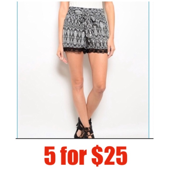 Pants - 1 left! 5⭐️ rated black&white lace trim shorts